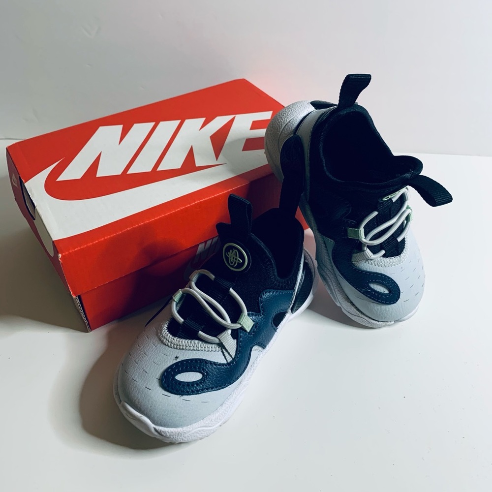 Nike Kids Hurraches Size 7C